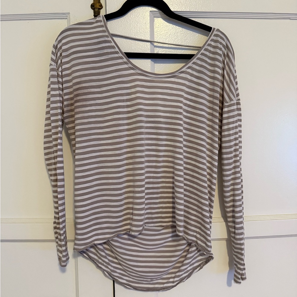 BCBGMaxAzria Gray Asymmetrical Long Sleeve Top